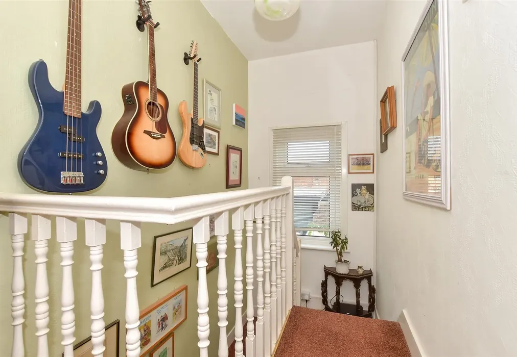 Landing - St. Peter's Footpath, Margate, Kent - Wards of Kent