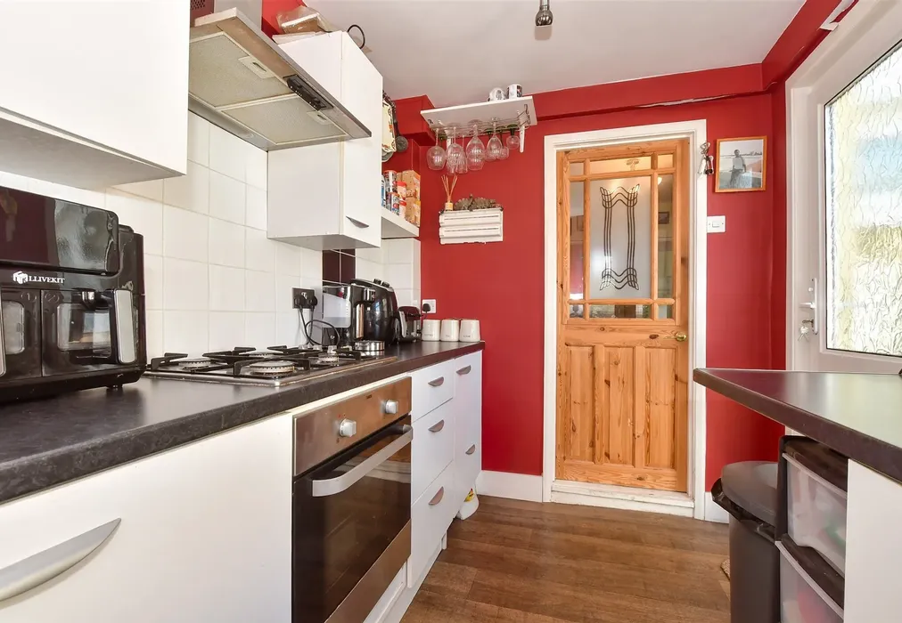 Kitchen - St. Peter's Footpath, Margate, Kent - Wards of Kent