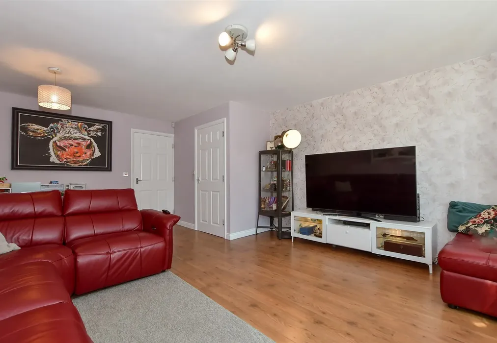 Lounge/Diner - Eccles Row, Eccles, Aylesford, Kent - Wards of Kent