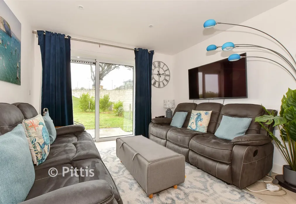 Lounge/ Dining Area - Grange Road, Sandown, Isle of Wight - Wards of Kent