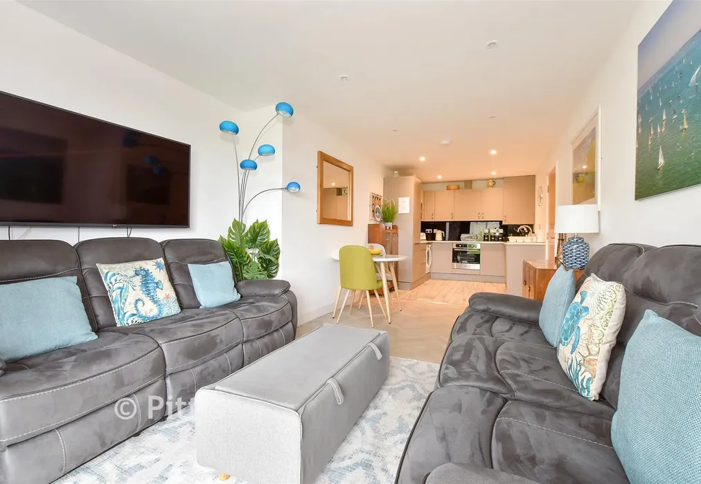 Lounge/ Dining Area - Grange Road, Sandown, Isle of Wight - Wards of Kent