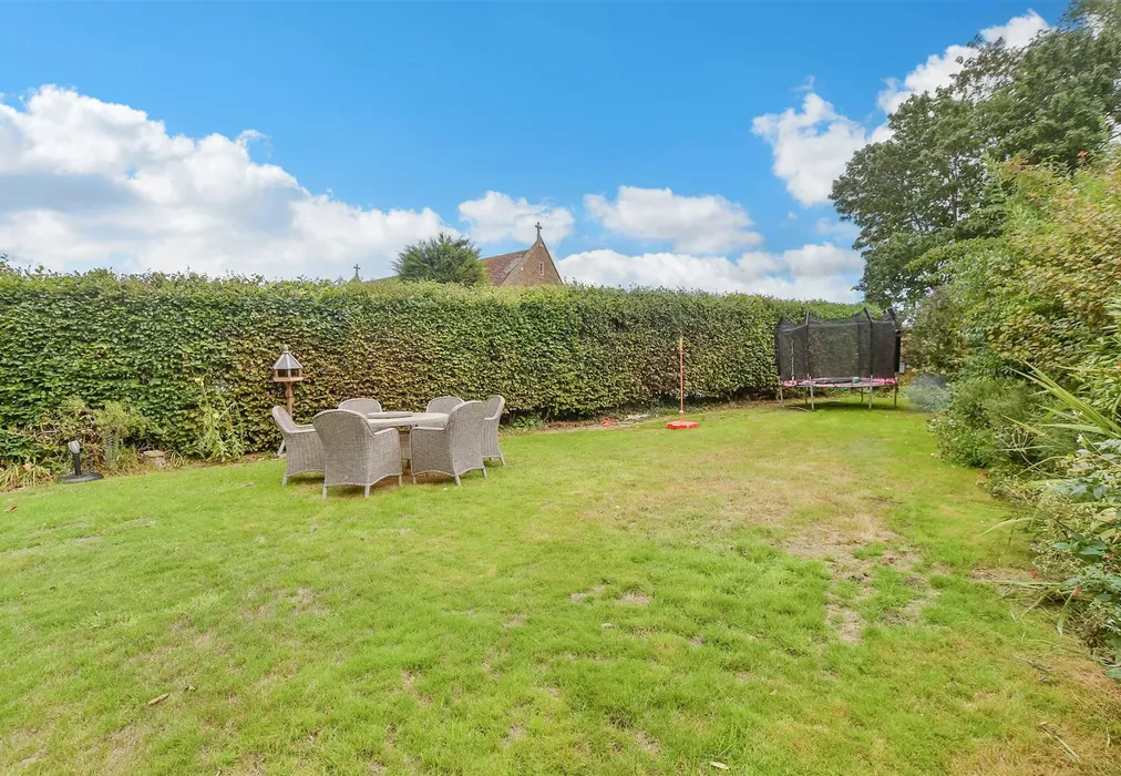 Rear Garden - St. John's Avenue, Leatherhead, Surrey - Wards of Kent