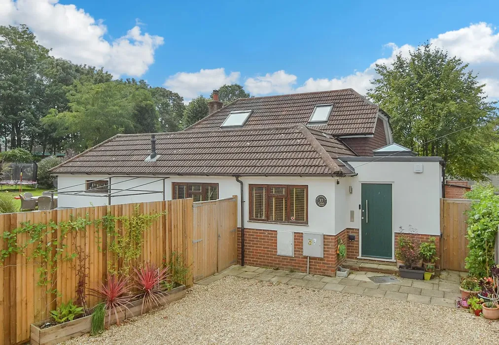 External (Web) - St. John's Avenue, Leatherhead, Surrey - Wards of Kent