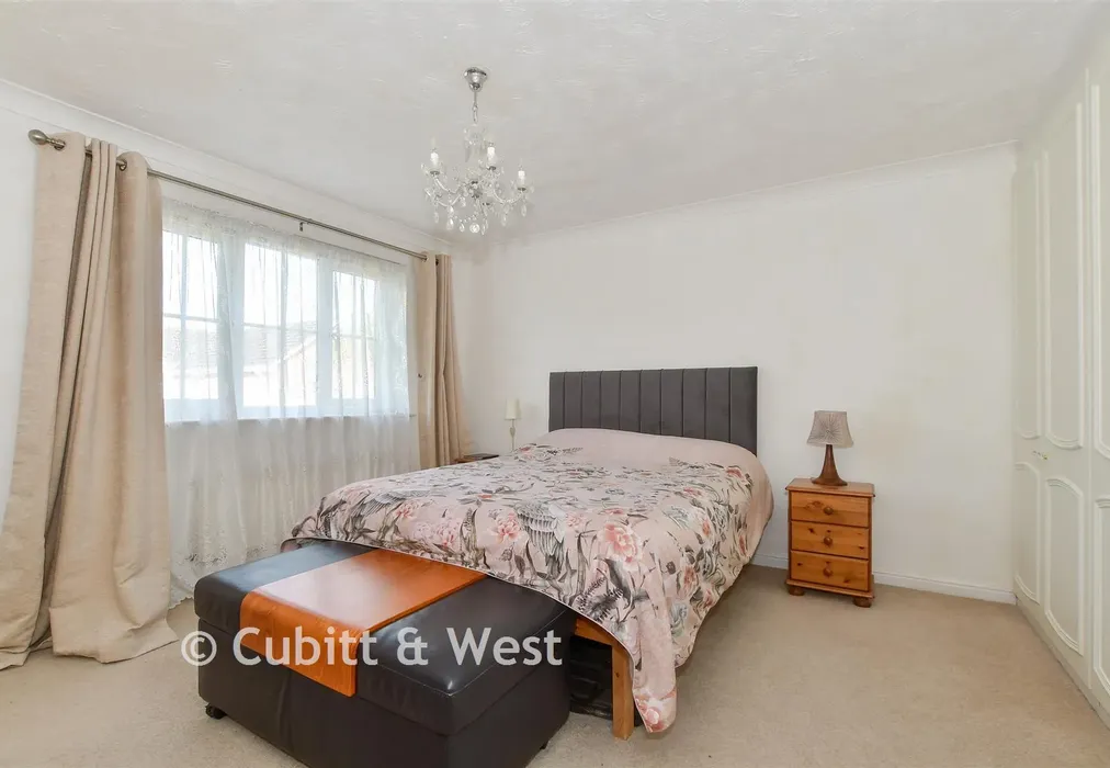 Bedroom 1 - Foster Lane, Ashington, West Sussex - Wards of Kent
