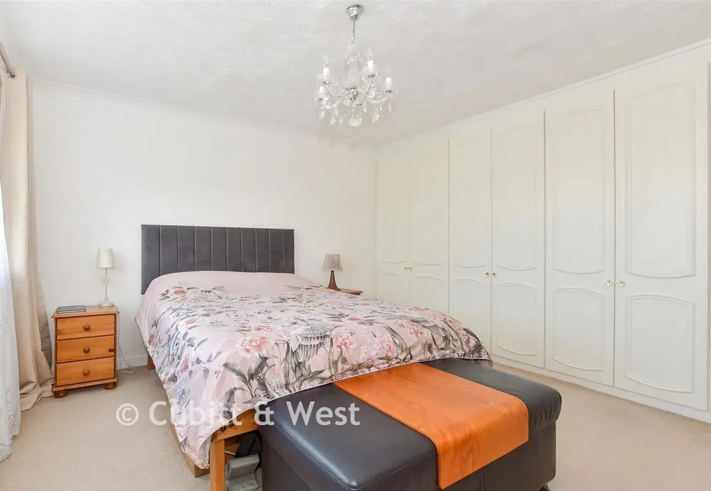Bedroom 1 - Foster Lane, Ashington, West Sussex - Wards of Kent
