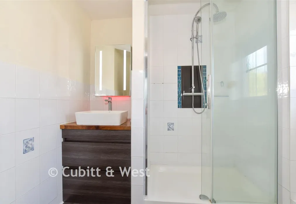 En-Suite Shower Room - Foster Lane, Ashington, West Sussex - Wards of Kent