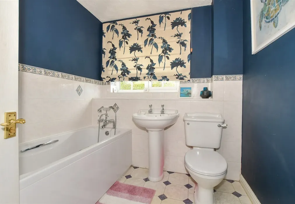 Bathroom - Foster Lane, Ashington, West Sussex - Wards of Kent