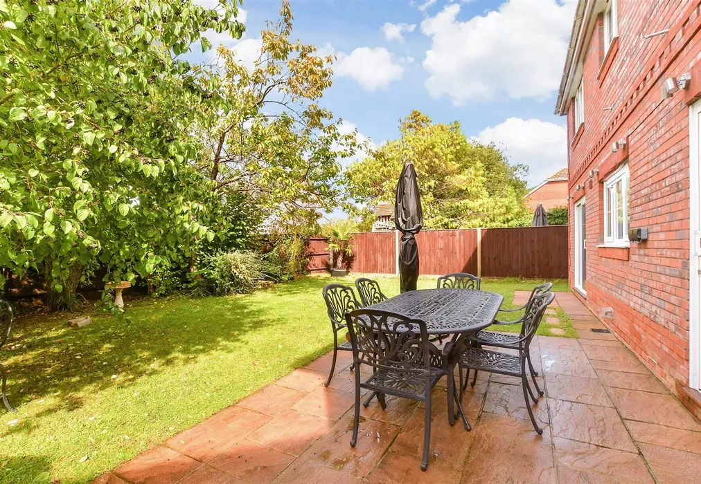 Rear Garden - Foster Lane, Ashington, West Sussex - Wards of Kent