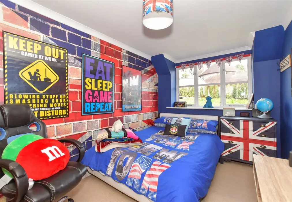 Bedroom 3 - Mount Pleasant, Arundel, West Sussex - Wards of Kent