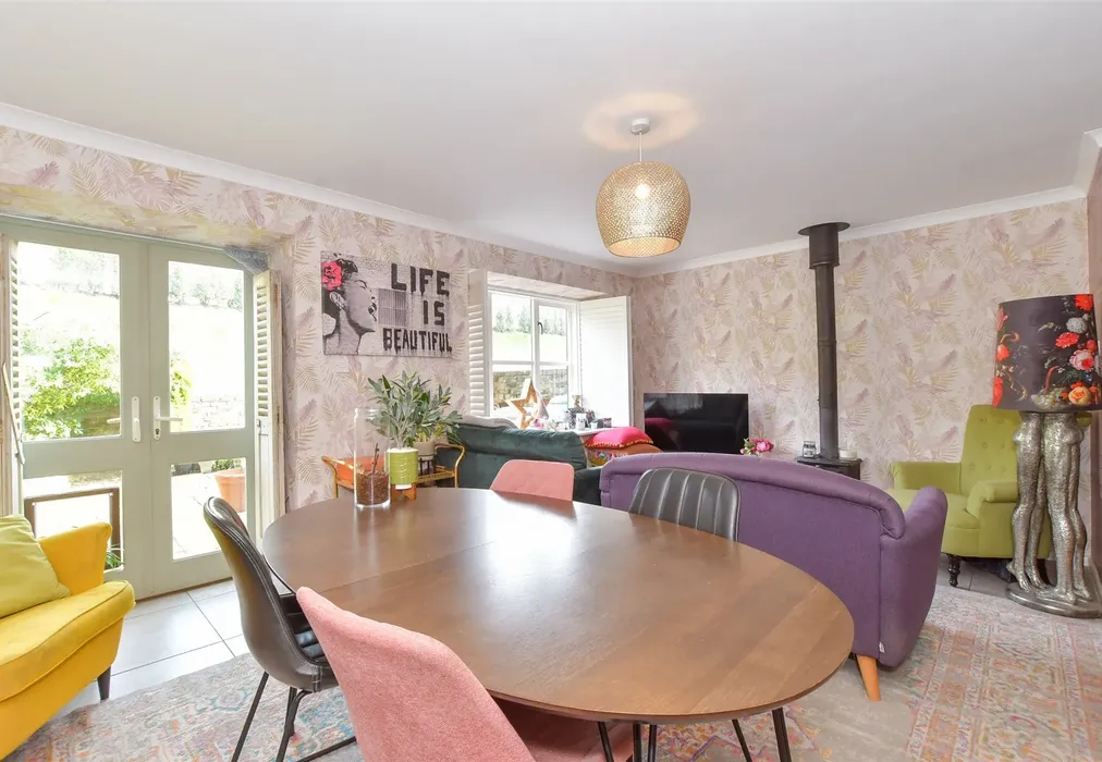 Lounge - Mount Pleasant, Arundel, West Sussex - Wards of Kent