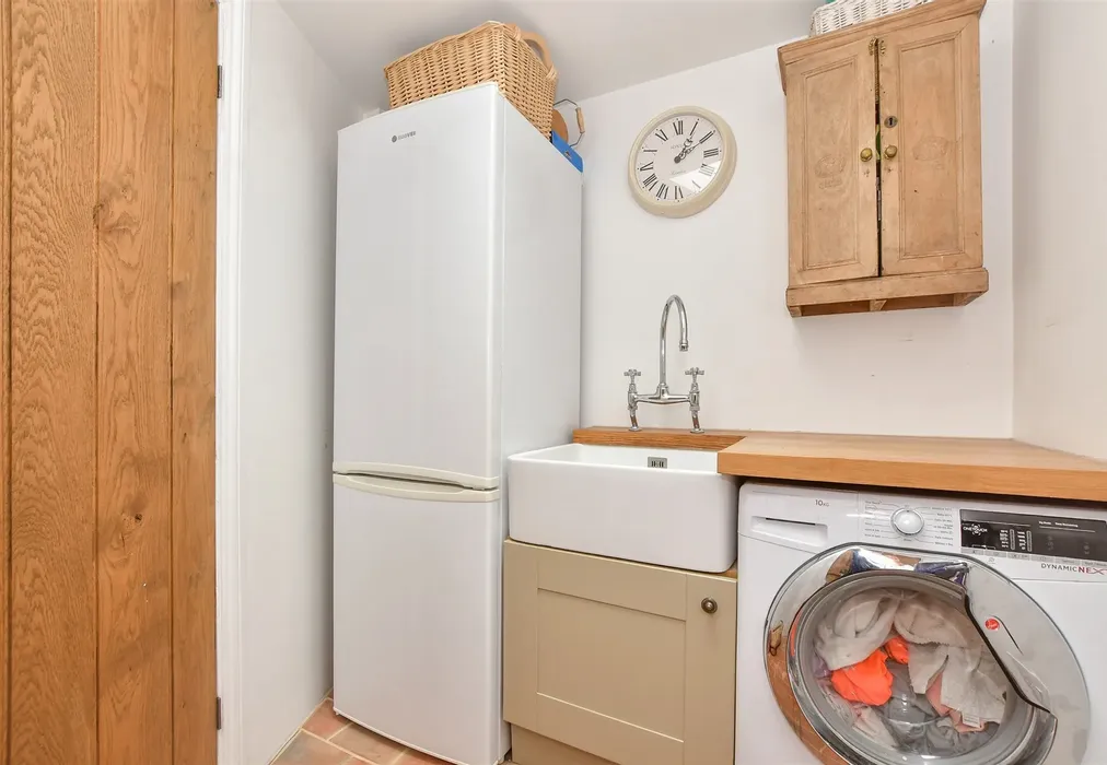 Utility Room - Hunton Road, Chainhurst, Marden, Kent - Wards of Kent
