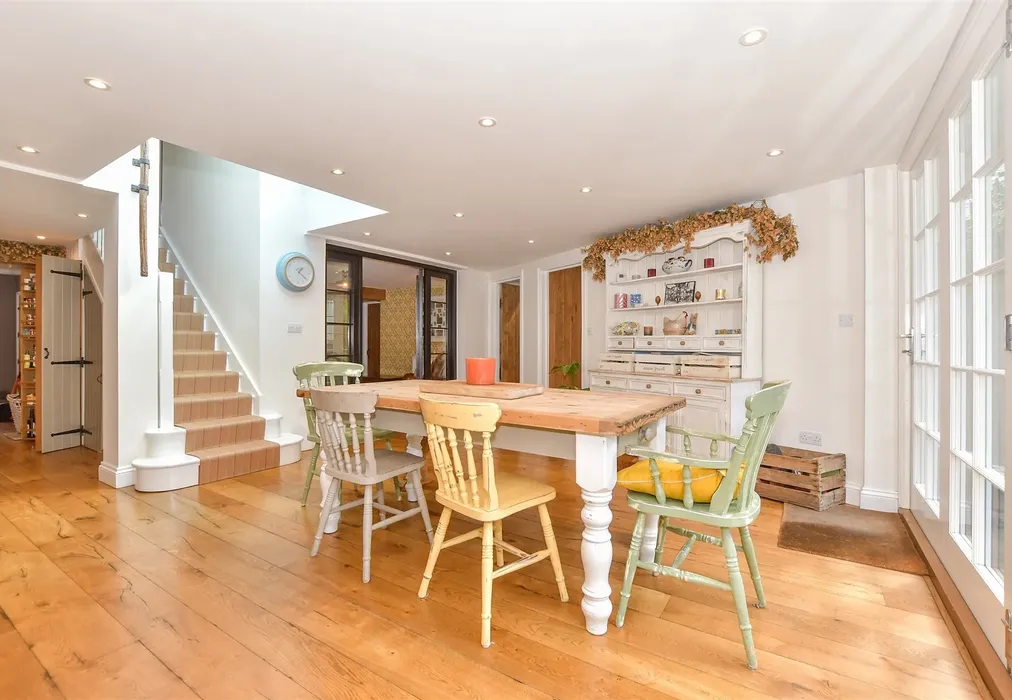 Kitchen Area - Hunton Road, Chainhurst, Marden, Kent - Wards of Kent