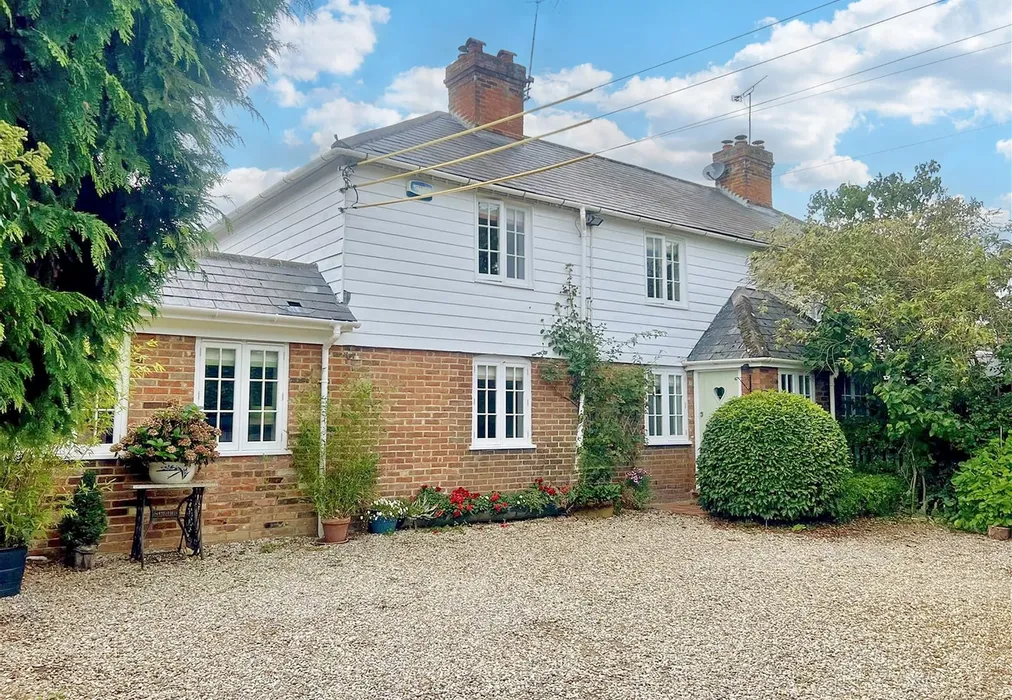 Front - Hunton Road, Chainhurst, Marden, Kent - Wards of Kent