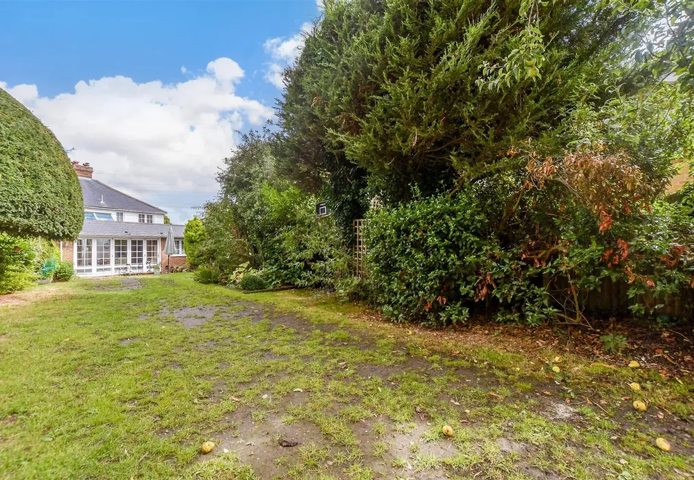 Rear Garden - Hunton Road, Chainhurst, Marden, Kent - Wards of Kent