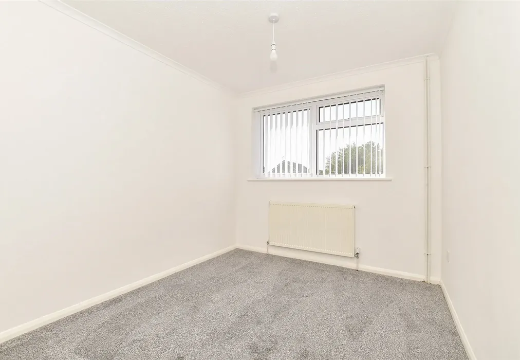 Bedroom 2 - Benden Close, Staplehurst, Tonbridge, Kent - Wards of Kent