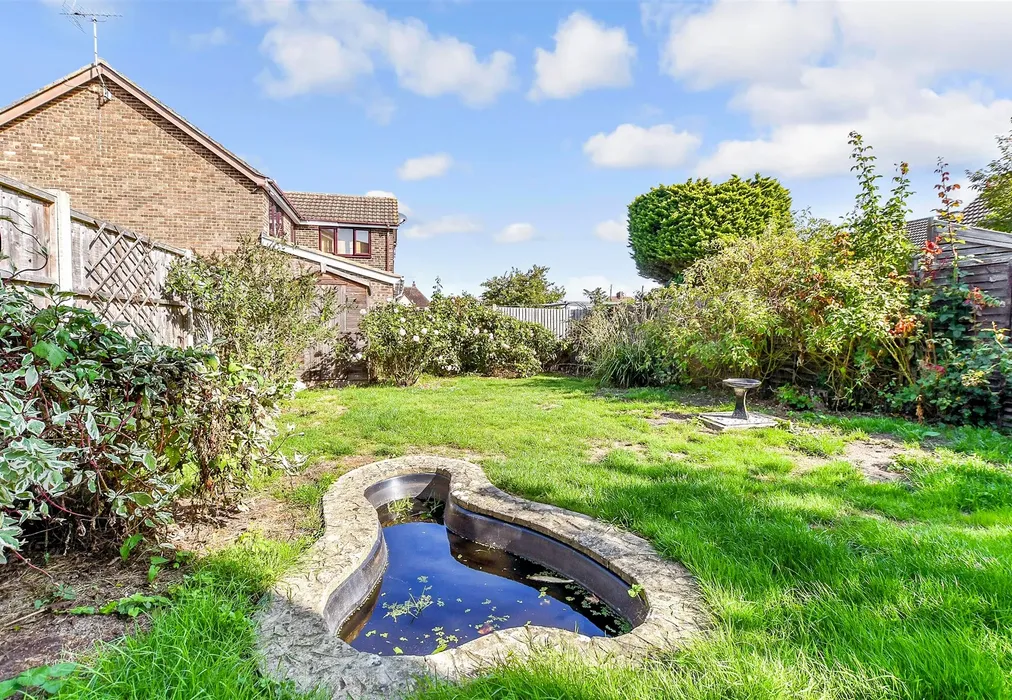 Rear Garden - Benden Close, Staplehurst, Tonbridge, Kent - Wards of Kent