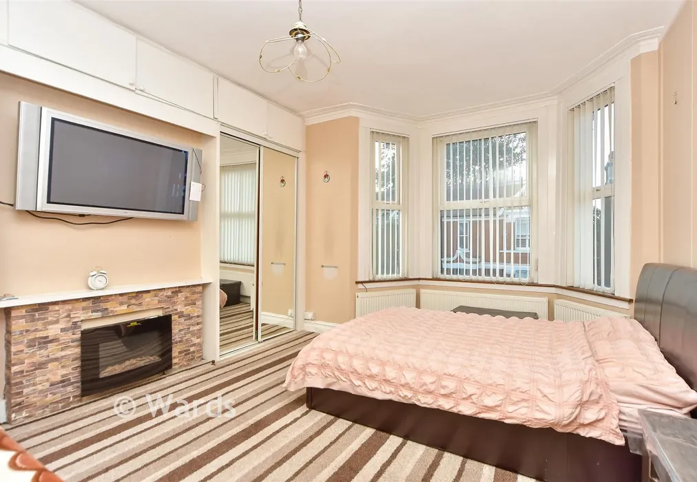 Bedroom 1 - Stuart Road, Gillingham, Kent - Wards of Kent