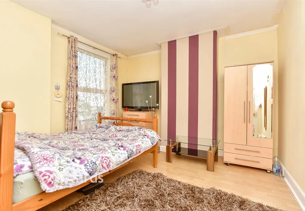 Bedroom 3 - Stuart Road, Gillingham, Kent - Wards of Kent