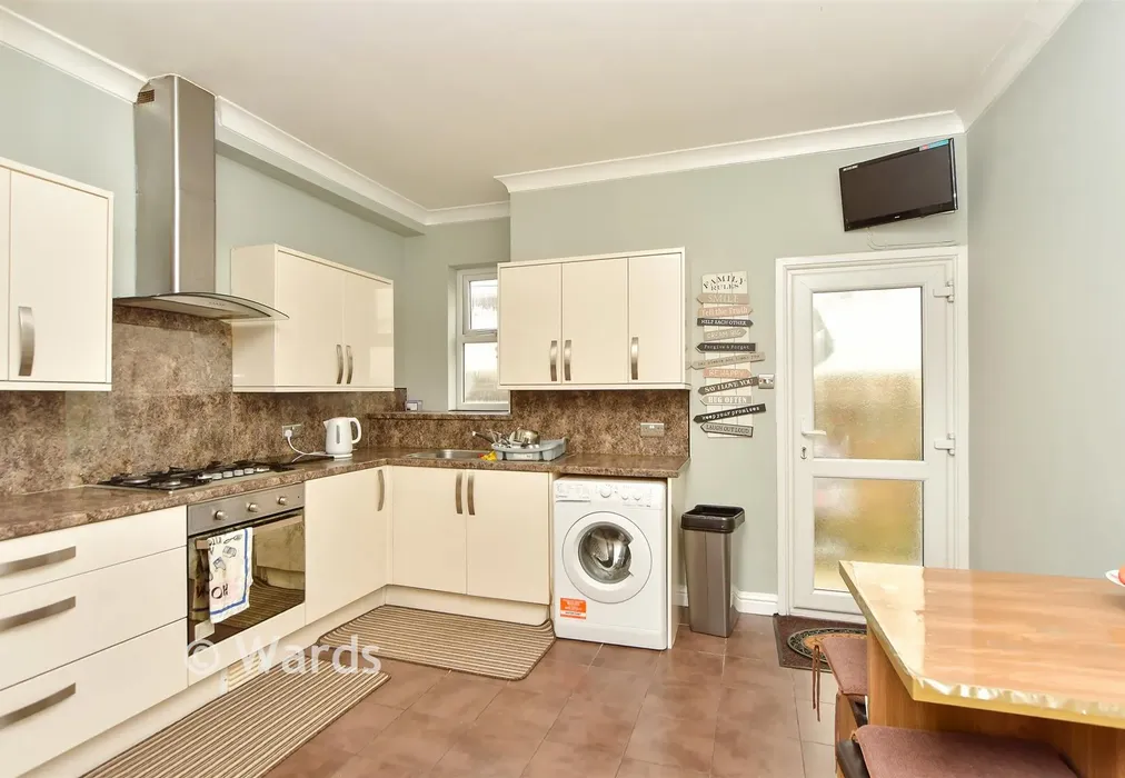 Kitchen/     Breakfast Room - Stuart Road, Gillingham, Kent - Wards of Kent