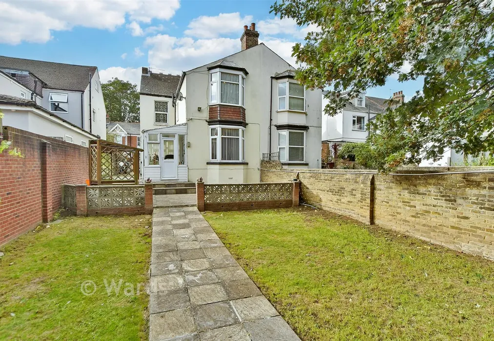 Rear Garden - Stuart Road, Gillingham, Kent - Wards of Kent