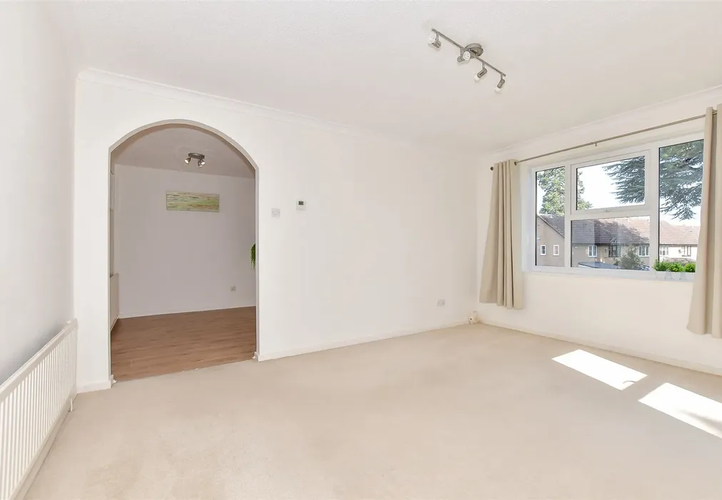 Lounge - Rochester Avenue, Canterbury, Kent - Wards of Kent