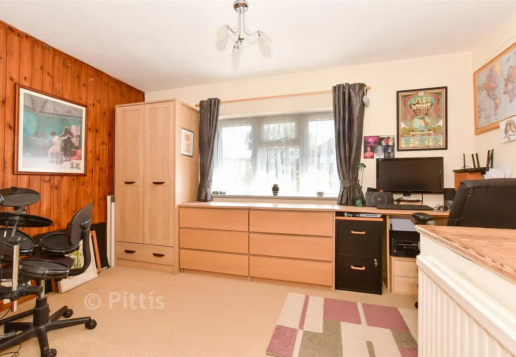 Bedroom 3 - St. Saviour's Road, Totland Bay, Isle of Wight - Wards of Kent