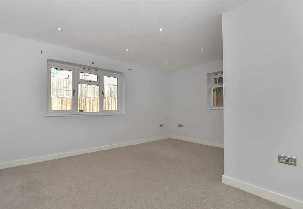 Lounge - Stanhope Close, Maidstone, Kent - Wards of Kent