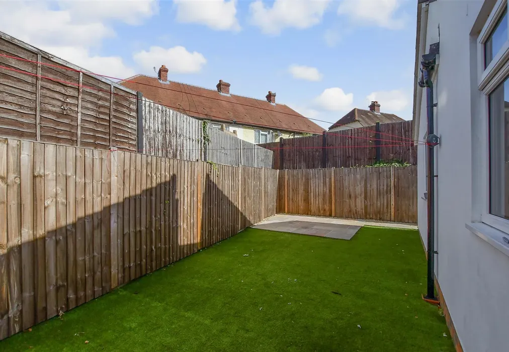 Rear Garden - Stanhope Close, Maidstone, Kent - Wards of Kent
