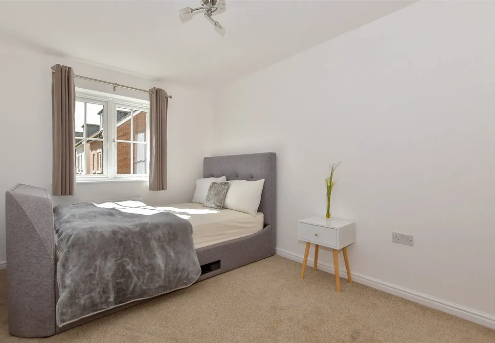 Bedroom 2 - Cantium Place, Snodland, Kent - Wards of Kent