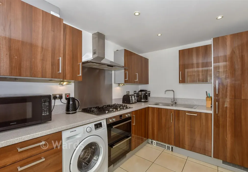 Kitchen - Cantium Place, Snodland, Kent - Wards of Kent