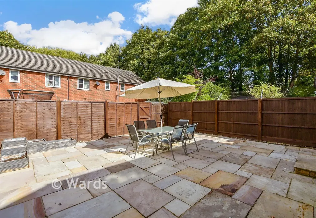 Rear Garden - Cantium Place, Snodland, Kent - Wards of Kent