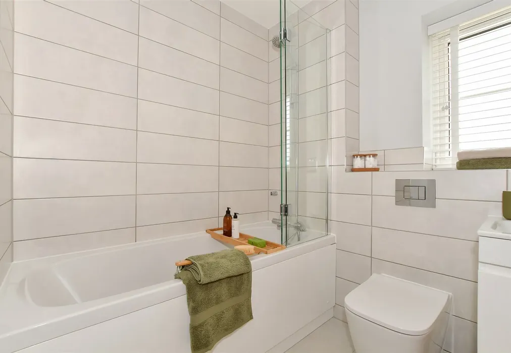 Bathroom Showhome - The Gallops, Sandygate Lane, Lower Beeding, Horsham, West Sussex - Wards of Kent