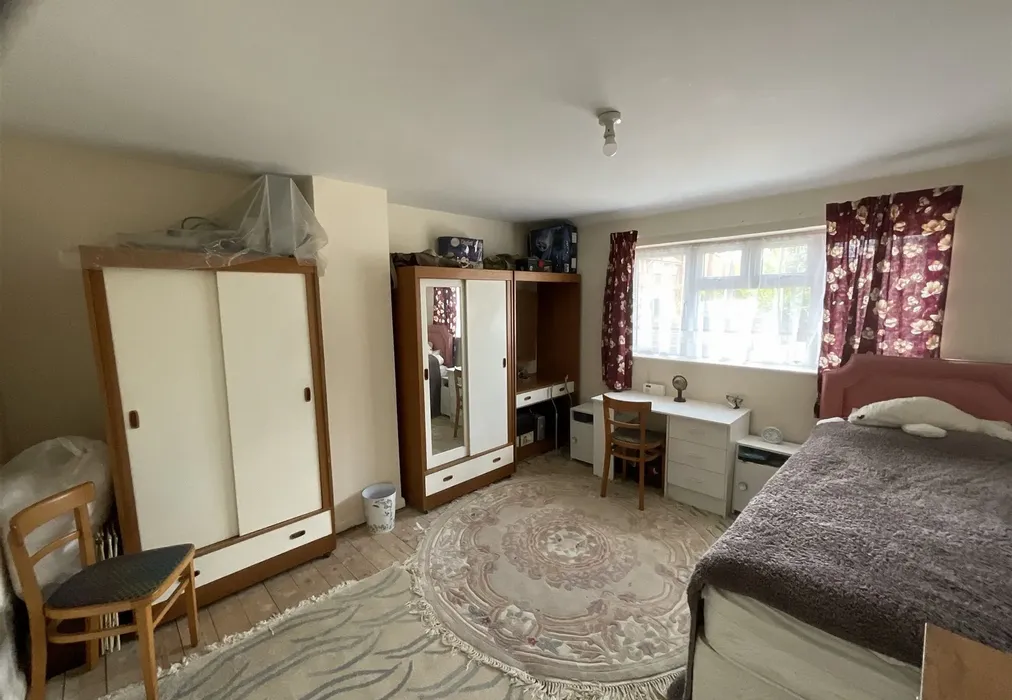 Bedroom - Colyers Lane, Erith, Kent - Wards of Kent