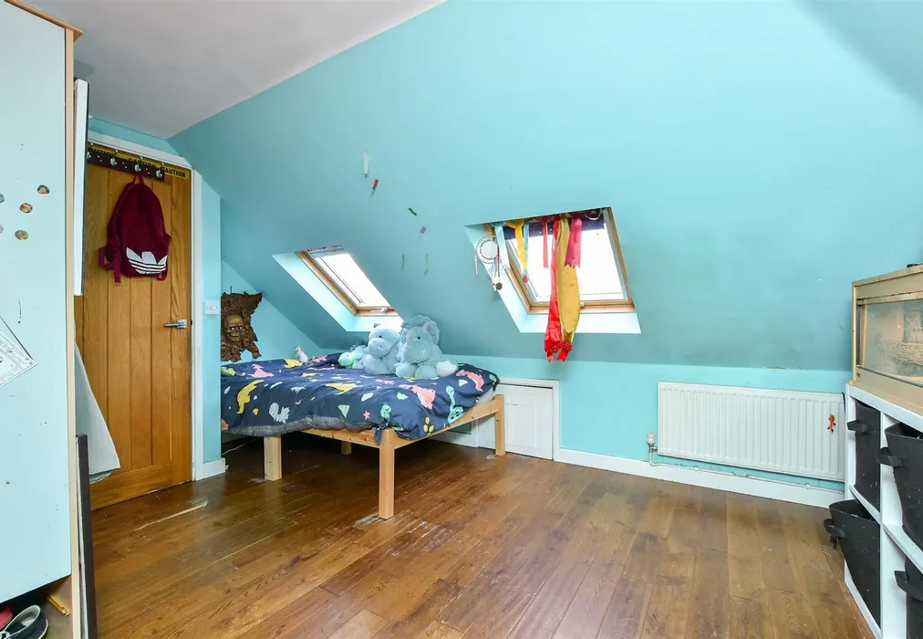 Bedroom 1 - Canterbury Road, Birchington, Kent - Wards of Kent