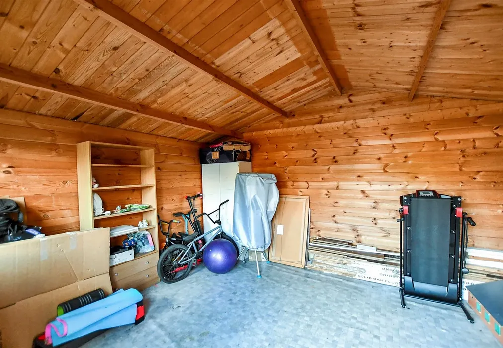 Workshop/Outbuildings - Canterbury Road, Birchington, Kent - Wards of Kent