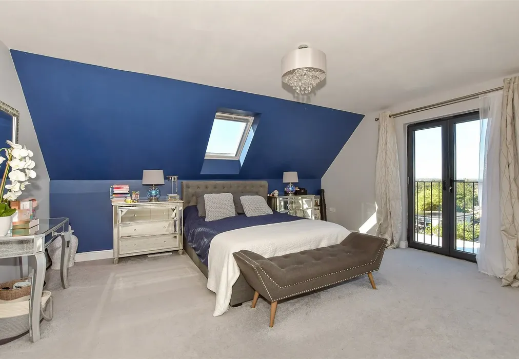 Bedroom 1 - Mickleburgh Avenue, Herne Bay, Kent - Wards of Kent
