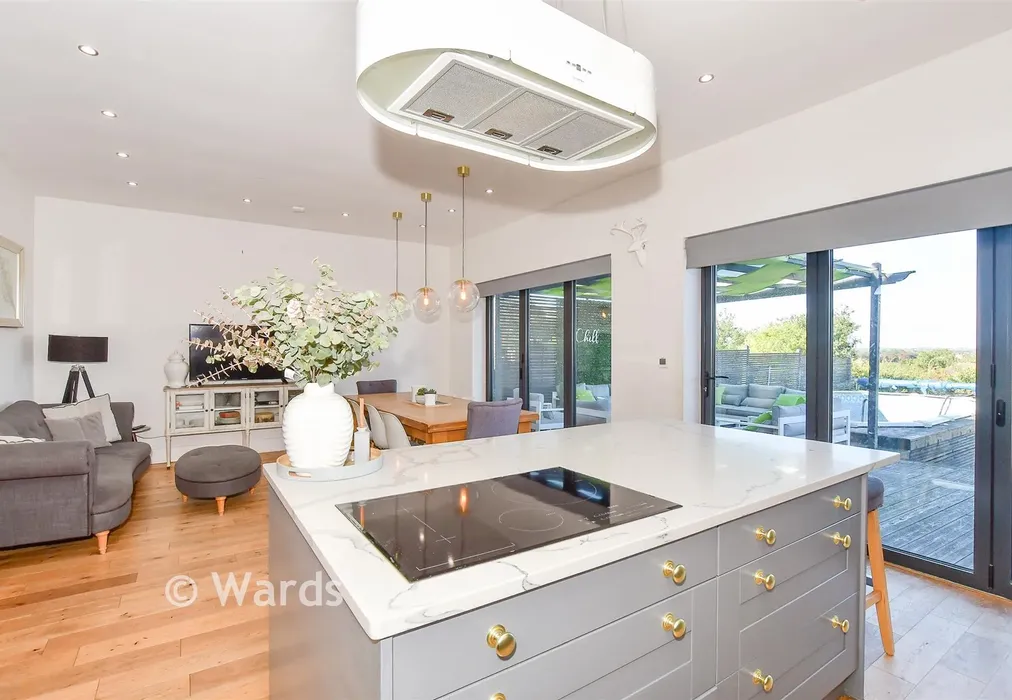 Kitchen/ Diner - Mickleburgh Avenue, Herne Bay, Kent - Wards of Kent