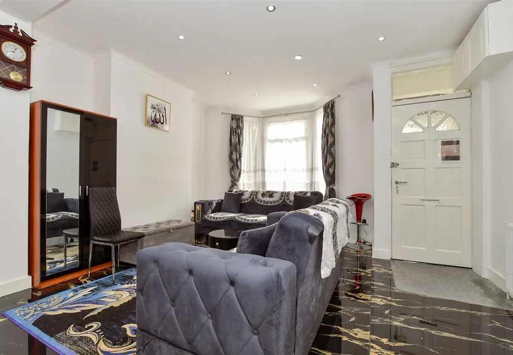 Lounge - Farmilo Road, Walthamstow - Wards of Kent