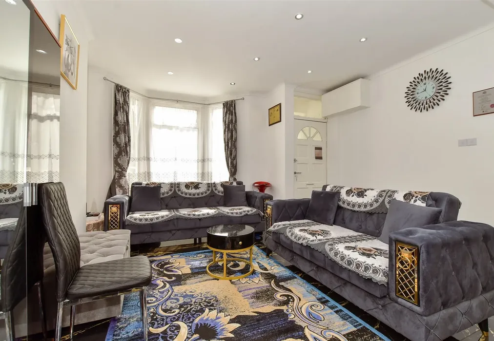 Lounge - Farmilo Road, Walthamstow - Wards of Kent