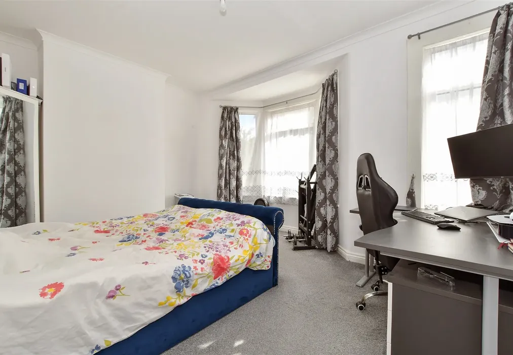 Bedroom 1 - Farmilo Road, Walthamstow - Wards of Kent