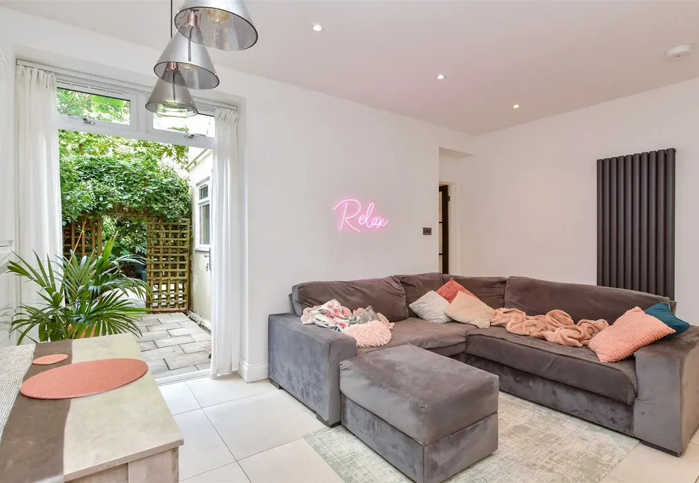 Lounge/ Kitchen/ Diner - Gladstone Place, Brighton, East Sussex - Wards of Kent