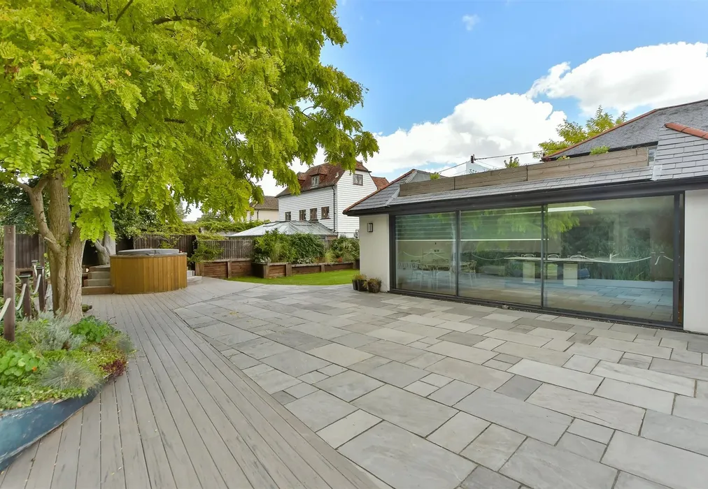 Rear Garden - The Street, Horton Kirby, Kent - Wards of Kent