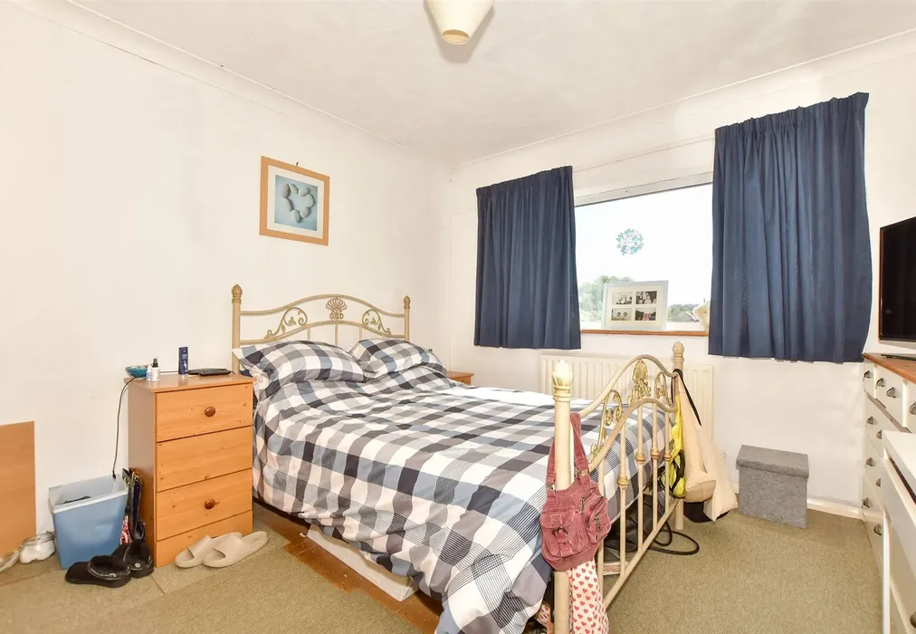 Bedroom 1 - Adie Road, Greatstone, Kent - Wards of Kent