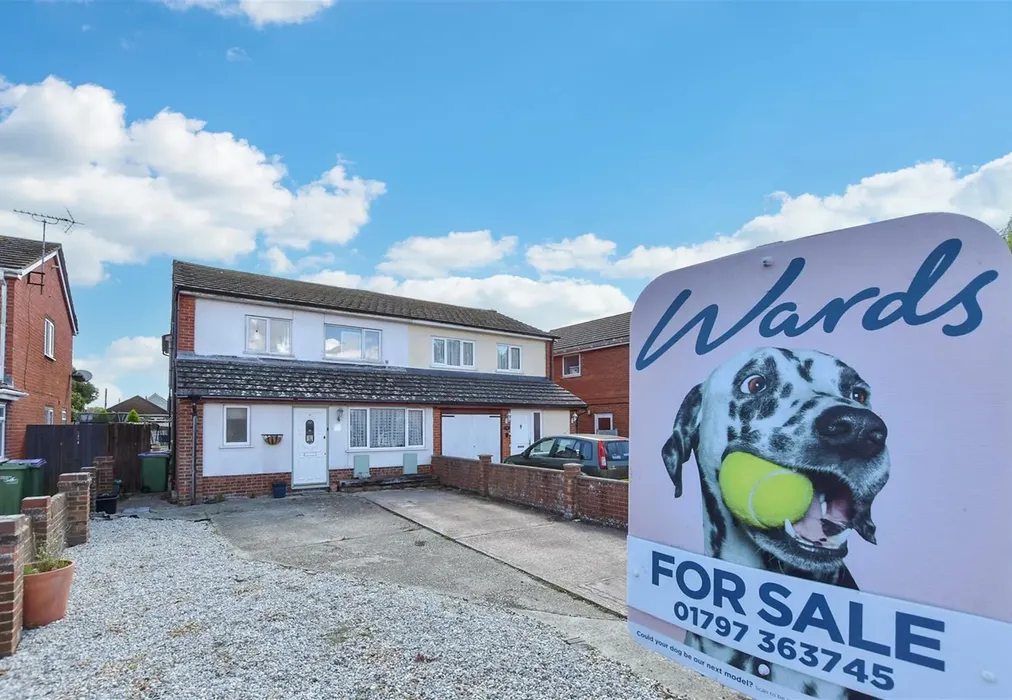 External Lifestyle Photograph - Adie Road, Greatstone, Kent - Wards of Kent