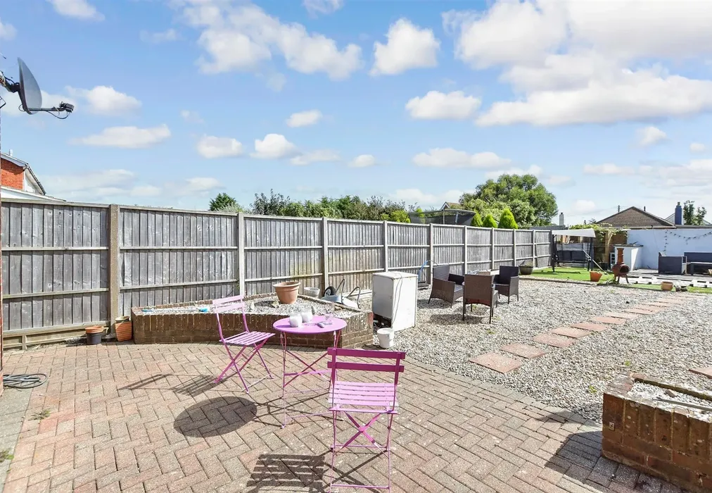 Rear Garden - Adie Road, Greatstone, Kent - Wards of Kent