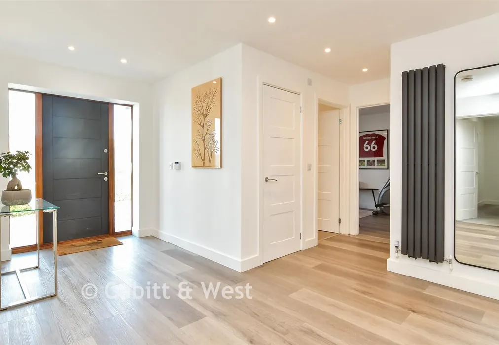 Entrance Hall - Millyard Crescent, Woodingdean, Brighton, East Sussex - Wards of Kent