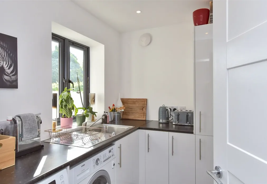 Utility Room - Millyard Crescent, Woodingdean, Brighton, East Sussex - Wards of Kent