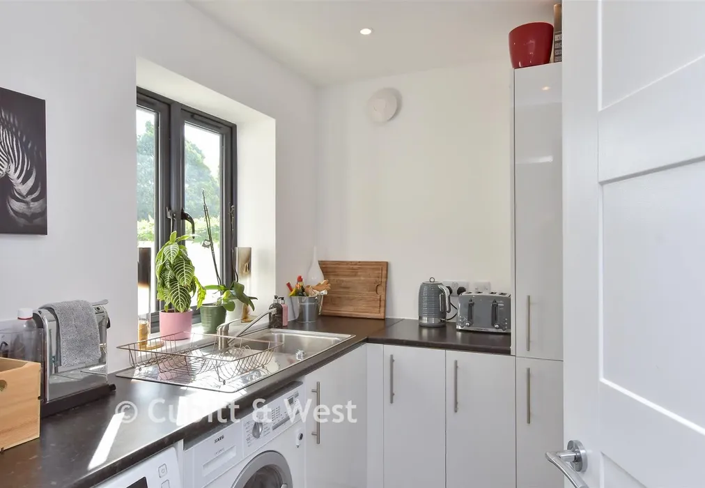 Utility Room - Millyard Crescent, Woodingdean, Brighton, East Sussex - Wards of Kent