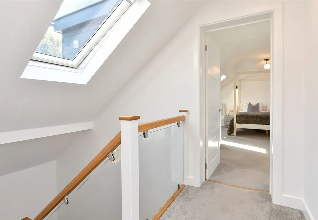 Landing - Millyard Crescent, Woodingdean, Brighton, East Sussex - Wards of Kent