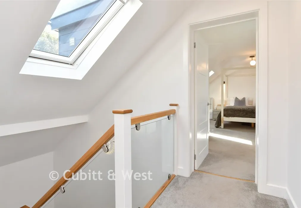 Landing - Millyard Crescent, Woodingdean, Brighton, East Sussex - Wards of Kent